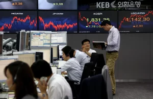 Asia stocks edge up despite global growth worries.