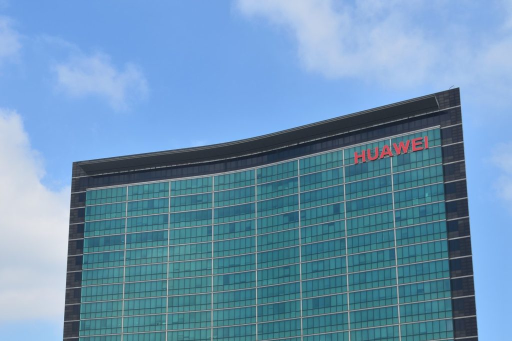 Federal contractors still banned from using Huawei gear