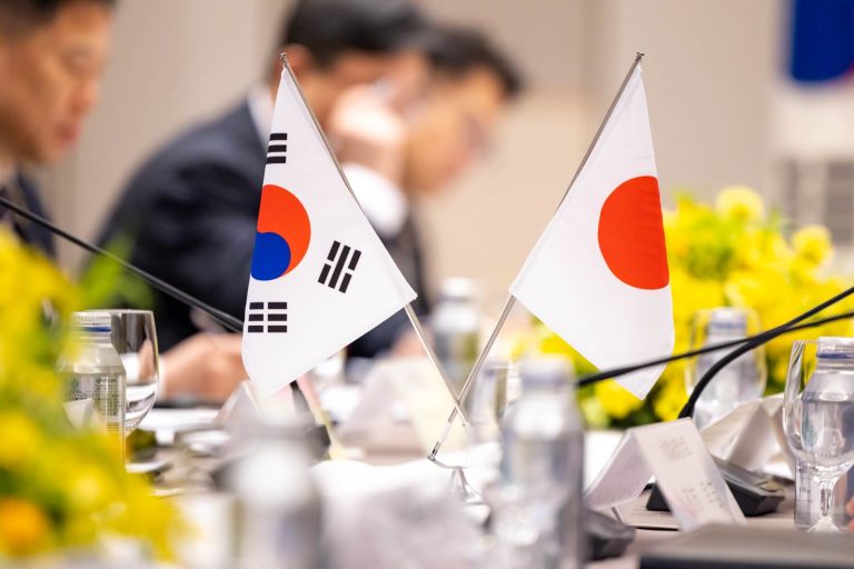 Japan, South Korea Resume Talks After 16-Hour Session