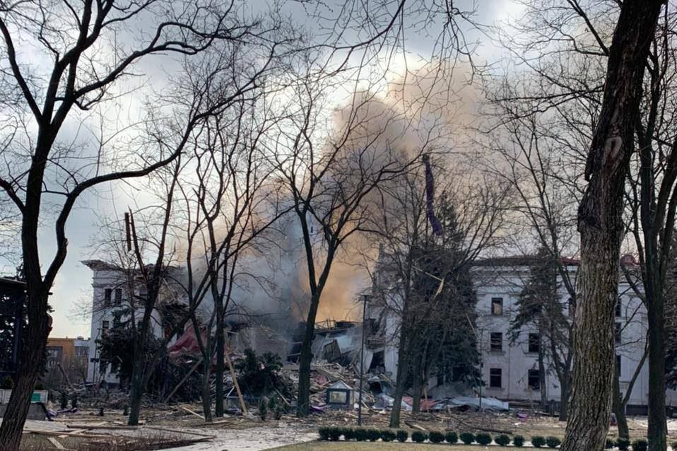 300 Dead in Russian Bombing of Mariupol Theater