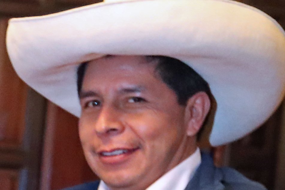 Peruvian Presidents Self-Coup Attempt Fails Within Hours