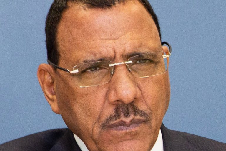 Niger Presidential Guard Detains President Bazoum