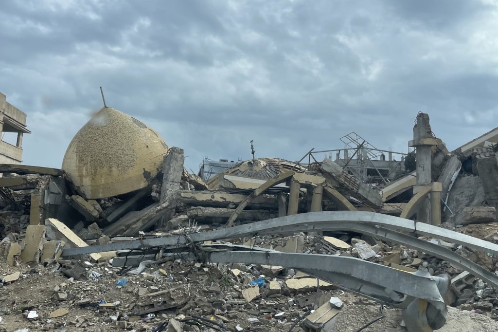 Israeli Airstrikes Destroy 31 Gaza Mosques