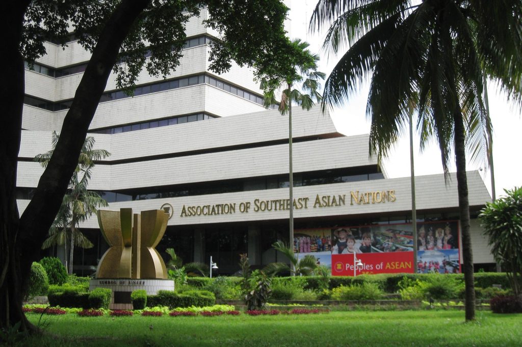 ASEAN Summit Reaches Midpoint Amidst Regional Diplomatic Challenges Ahead