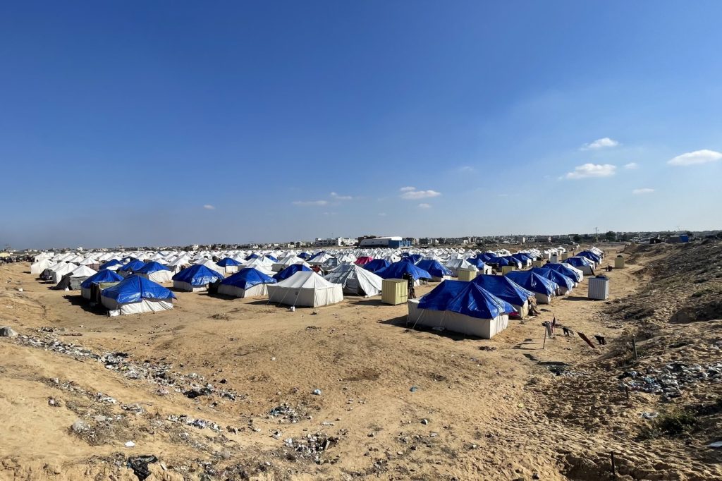 Israeli Forces Kill Four Palestinians Near Gaza Humanitarian Site Suddenly
