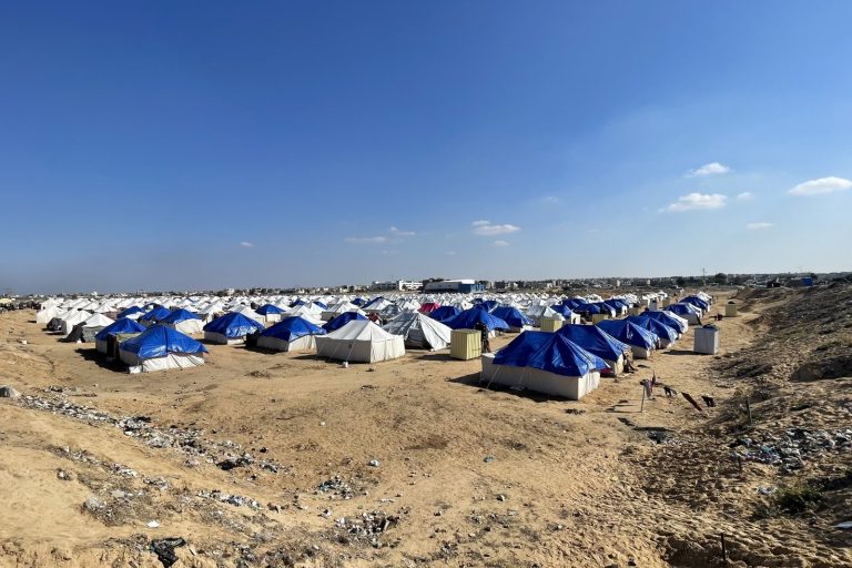 Israeli Forces Kill Four Palestinians Near Gaza Humanitarian Site Suddenly