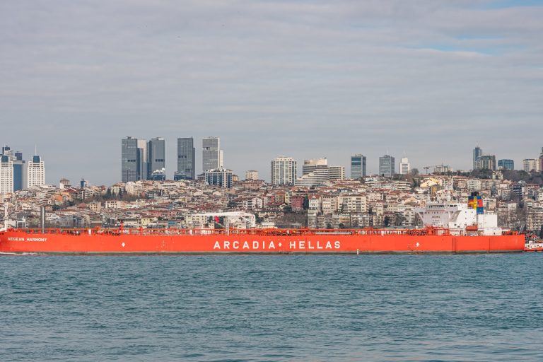 Explosions Hit Sanctioned Tankers in Turkey’s Bosporus Strait Suddenly