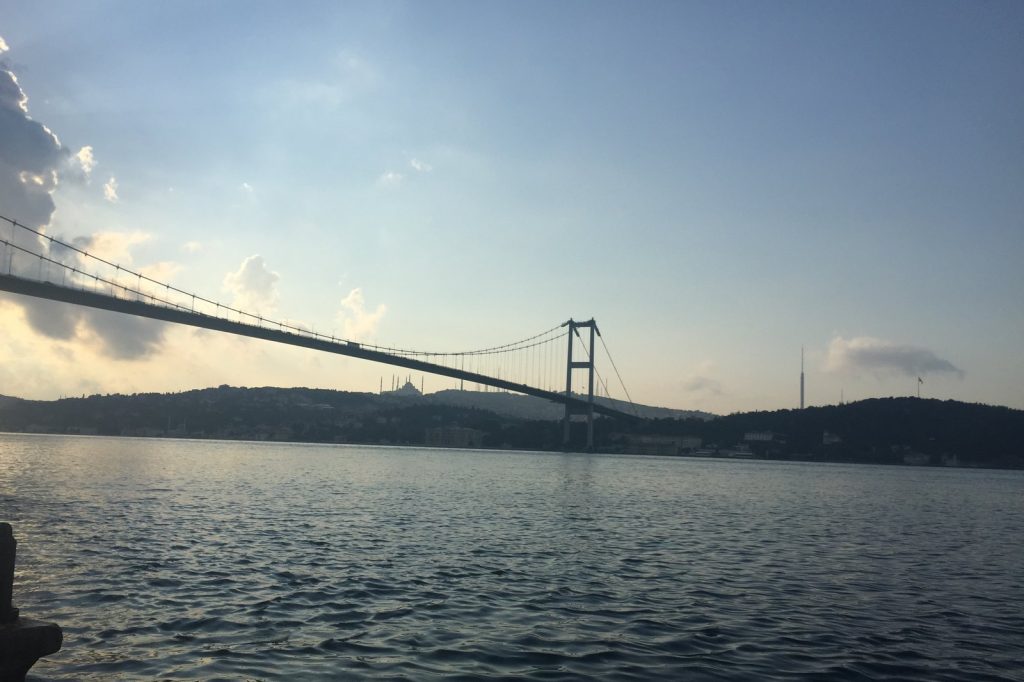 Istanbul Gas Explosion Kills One, Injures Ten in Fatih District