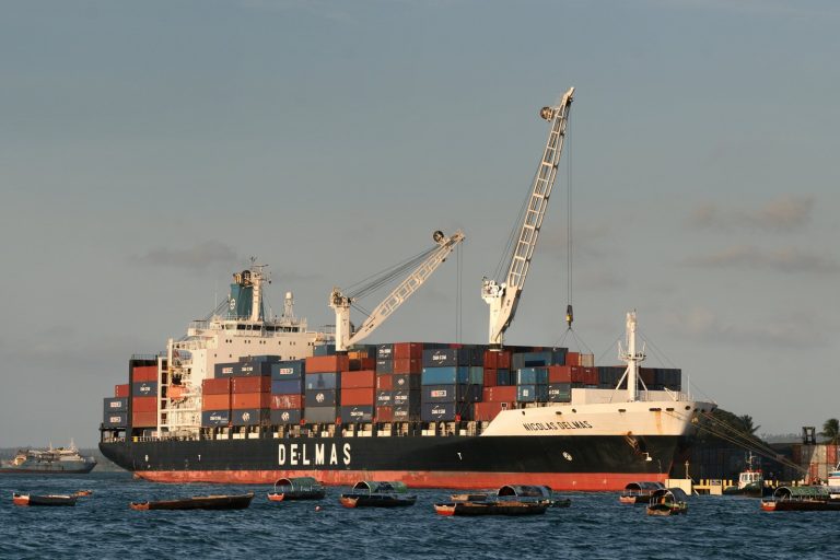 Three ships defy blockade in Strait of Hormuz successfully passing