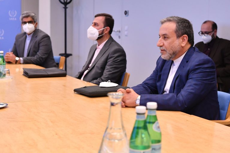 Iranian Foreign Minister Reaffirms Commitment to Ongoing Peace Talks Efforts