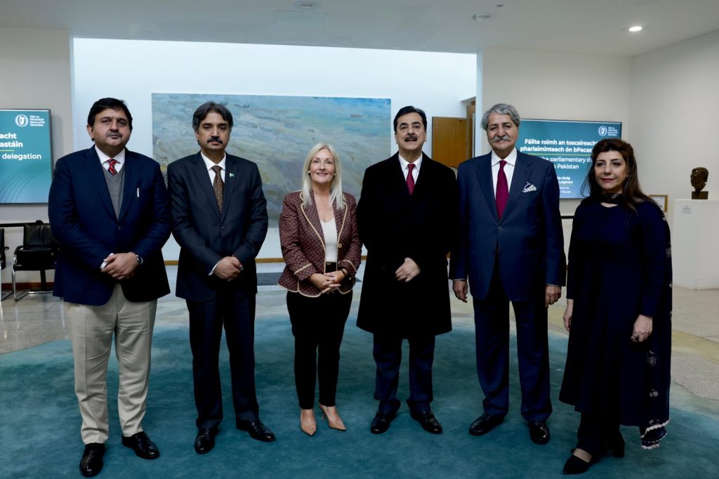 Pakistan mediates Iran-US talks to protect Strait of Hormuz oil flow