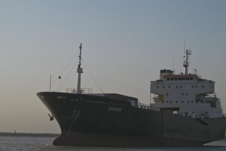 Three Ships Cross Strait of Hormuz After Blockade, Flags and Oil Flow in Focus