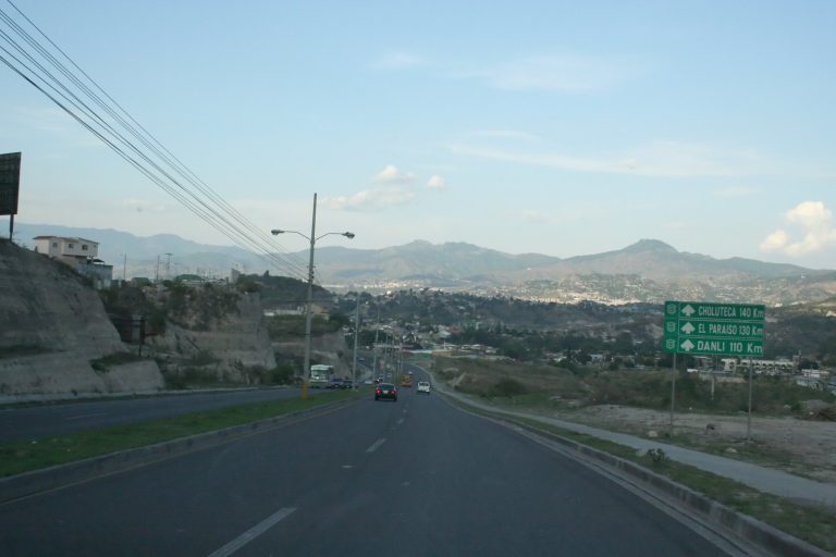 Eight Killed in Honduras Bus-Truck Head-On Crash