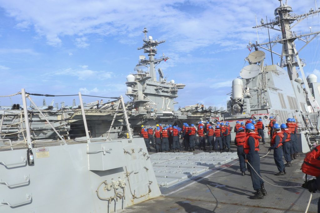 US Navy Destroyers Cross Strait of Hormuz for Mine Clearance Mission