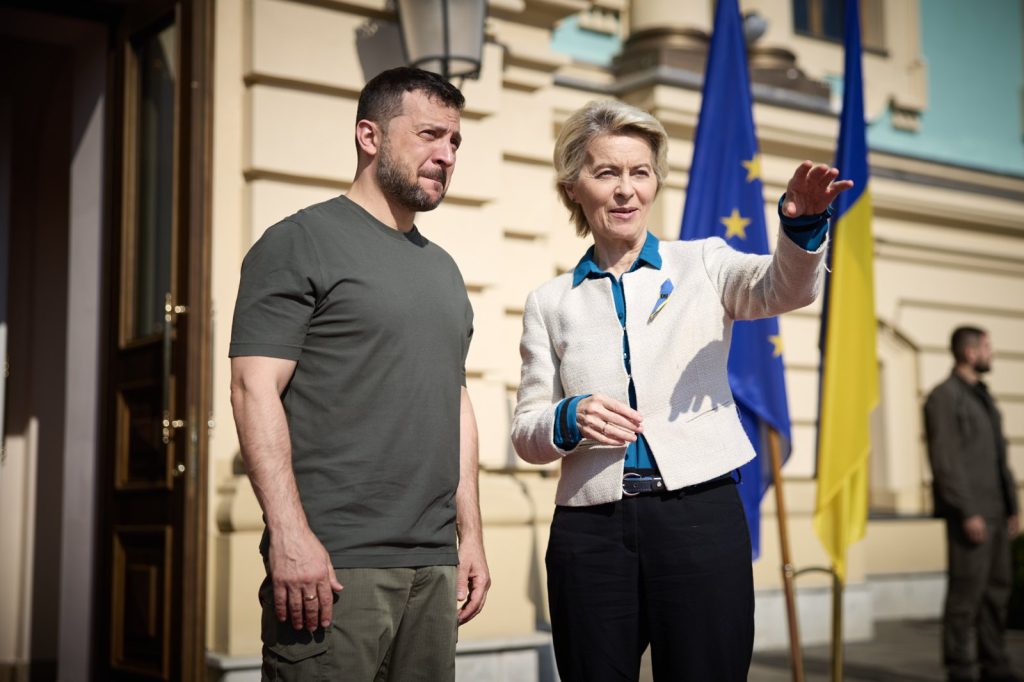 Ukraine Agrees to New Peace Talks with Russia and US
