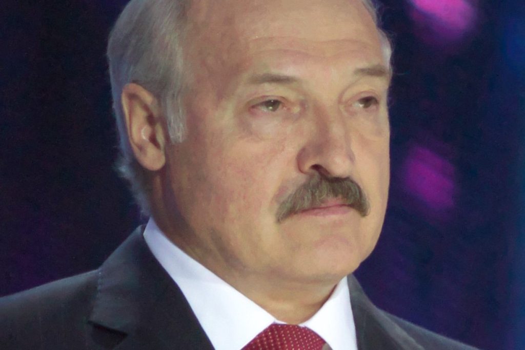 Belarus leader rules out troops, offers Ukraine talks