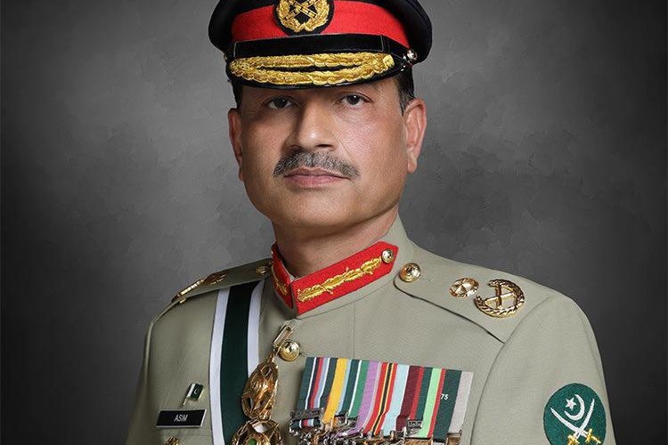 Pakistan Army Chief Visits Tehran to Broker Iran-US Ceasefire Deal