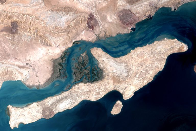 Explosions Hit Iranian Ports, US Military Possibly Involved