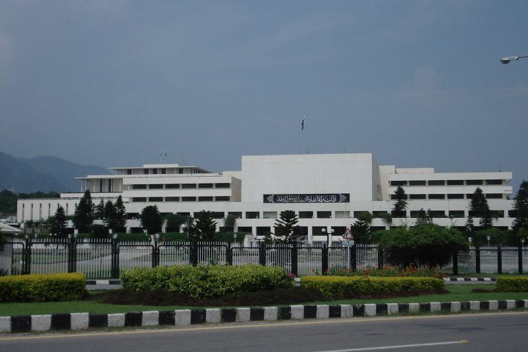Pakistan’s Governance System Favors Provincial Parties Over National Unity
