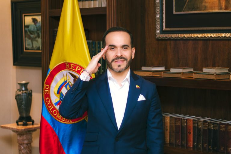 Far-right candidate de la Espriella wins Colombia presidency by slim margin