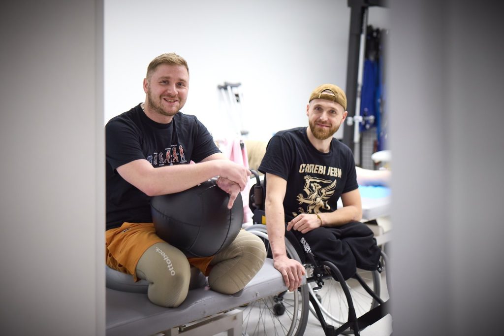Irish Volunteer Reflects on War in Ukraine After Losing Legs
