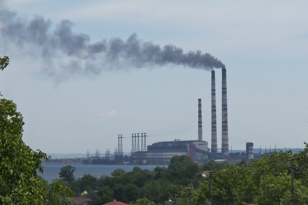 Russian Strikes Cripple Ukraines Power Grid Amid Shifting War