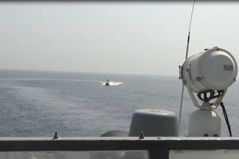 U.S.-Iran Strait of Hormuz Tensions: 1980s Tanker War to 2025 Blockade