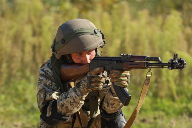 Ukraine War 2024: Key Scenarios Based on Military and Diplomatic Trends