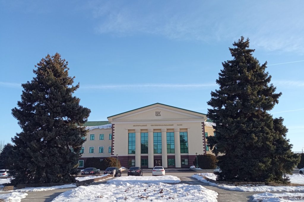 Ukrainian Strikes Knock Out One-Third of Russias Refining Capacity
