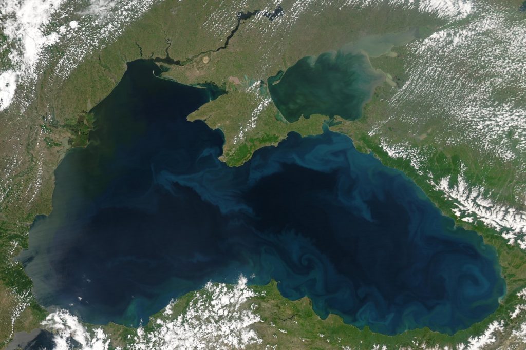Ukraine Strikes 20 Russian Vessels in Black Sea Grain Dispute
