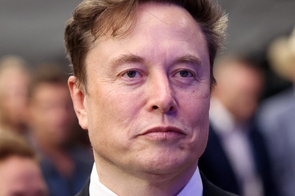 SpaceX CEO Elon Musks Starlink System: Lifeline and Target in Ukraine