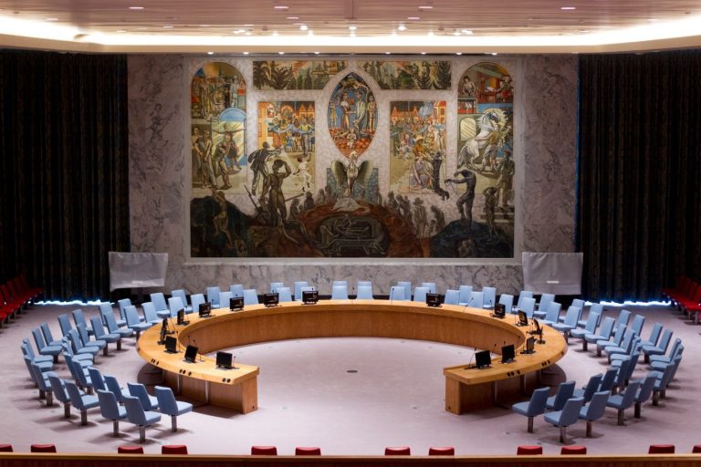 Iran Strait Closure: Diplomatic, Military Scenarios Emerge