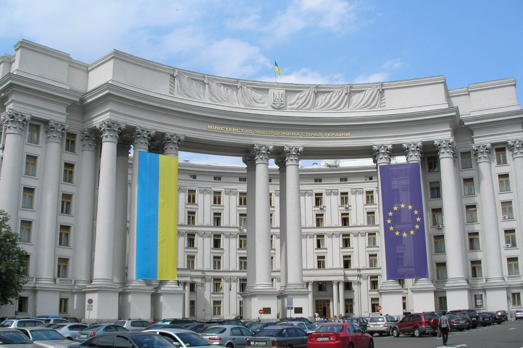 Russia Exploits Diplomatic Vacuum as Ukraine Cuts Ties