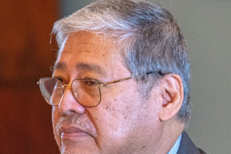 ASEAN ministers urge Hormuz Strait reopening at Manila talks