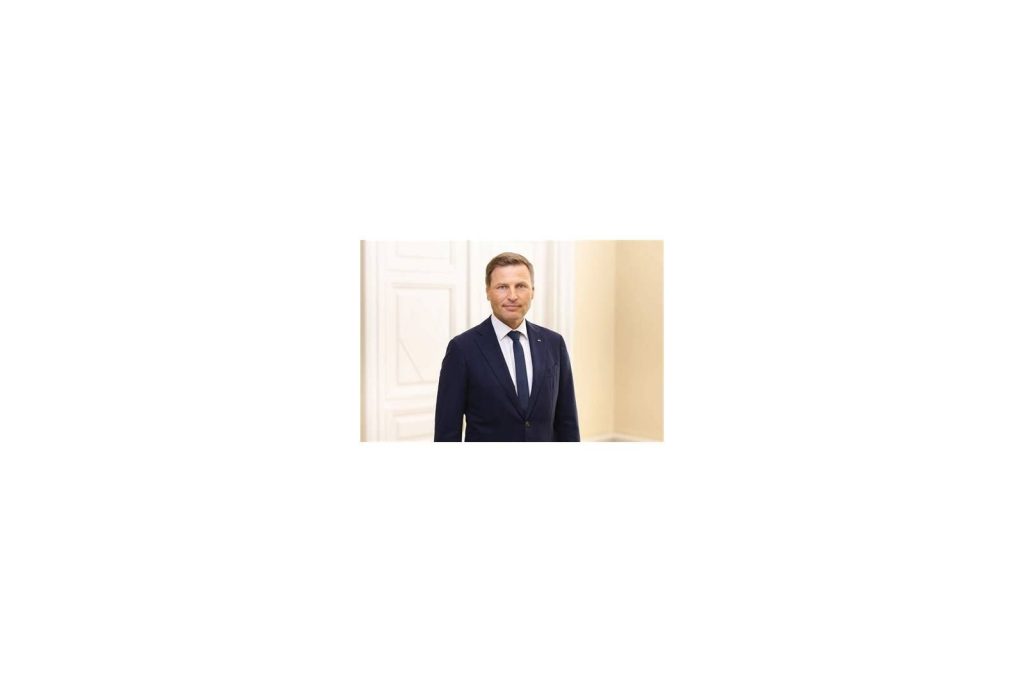 Hanno Pevkur: Estonian Defense Minister Navigating Security Shift