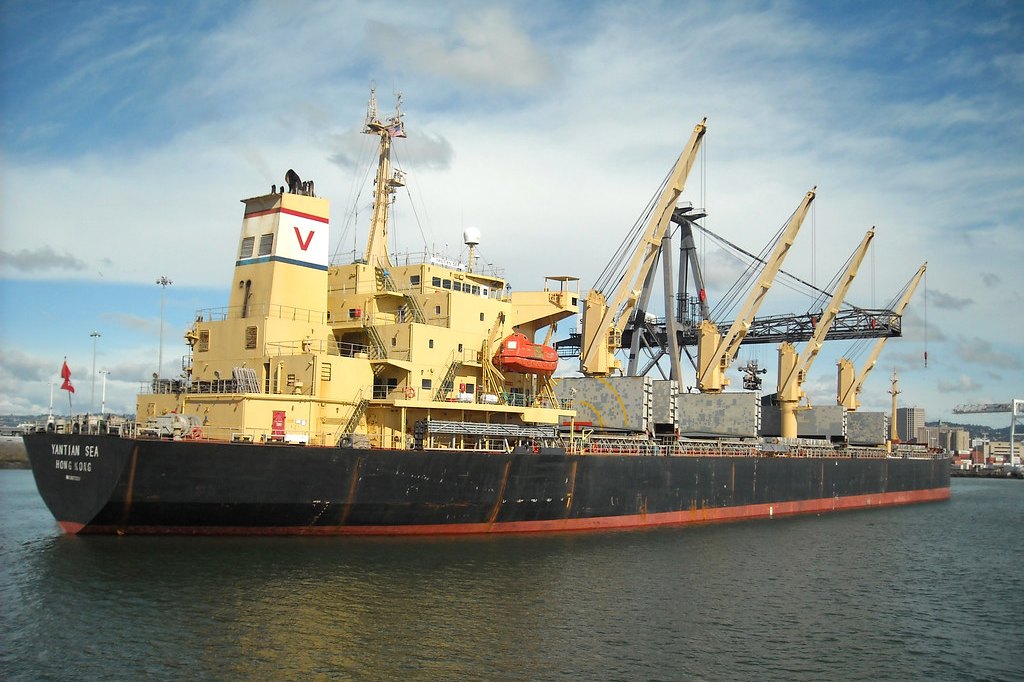 U.S. Proposes 20% Strait of Hormuz Toll in New Pressure Tactic