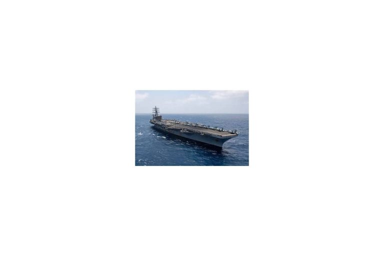 U.S. Fifth Fleet’s Persian Gulf Role Amid Strait Closure