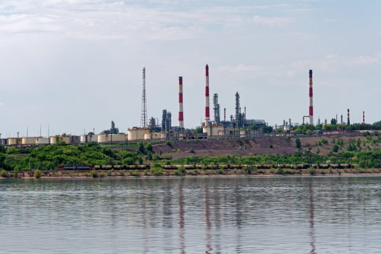 Ukraine’s Zelenskyy Directs Strikes on Russian Infrastructure
