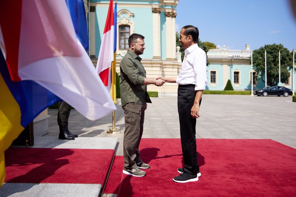 Zelenskyy Rejects Fuel-for-Land Deals, Stands Firm on Full Withdrawal