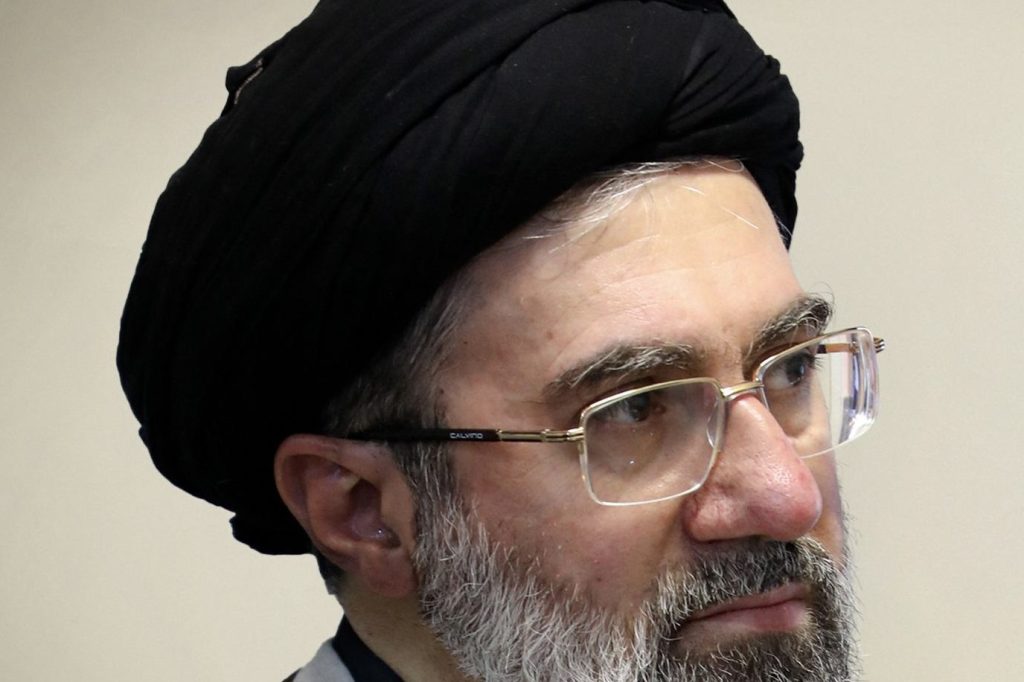 Iran\u2019s economy struggles six months after sanctions, costs rising for citizens