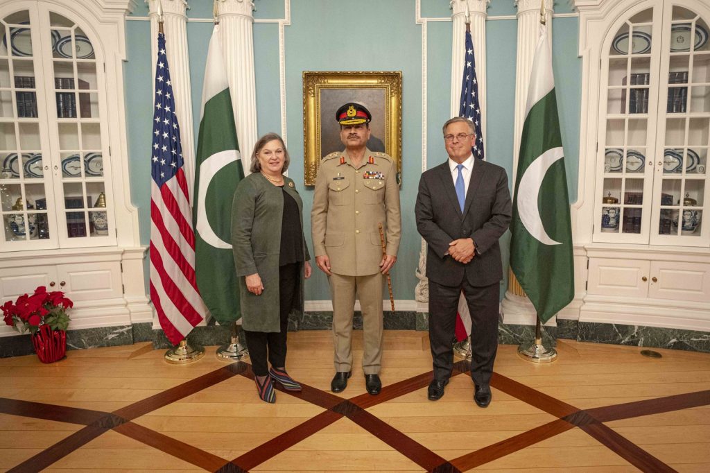Pakistan\u2019s army chief to visit Tehran on Monday