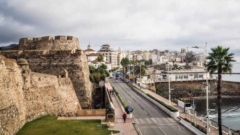 Spanish PM Accuses Russia and Israel of Disinformation in Ceuta Migrant Crisis