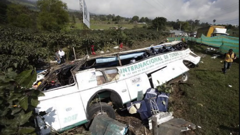 Colombia Bus Crash Kills 12, Injures 30 on Highway