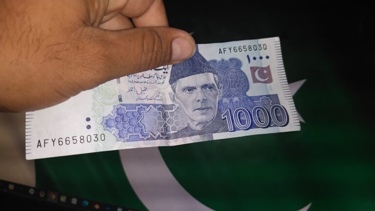 Pakistan’s Economy Reels as Inflation Hits 29% and Debt Costs Soar