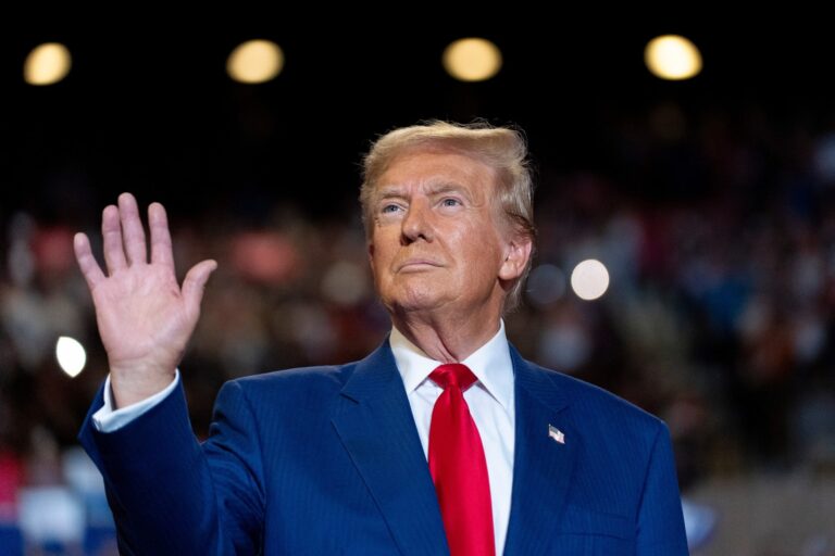 Trump Proposes 20% Toll on Strait of Hormuz Cargo Shipments