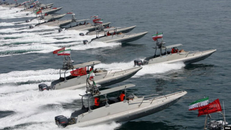 IRGC Navy Uses Fast Boats, Mines, Missiles in Strait