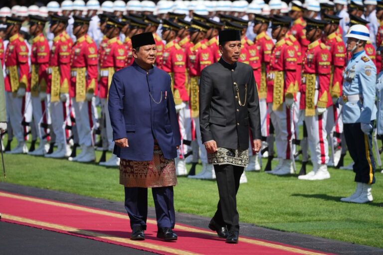 Prabowo Sworn In as President, Faces Deep Political Divisions