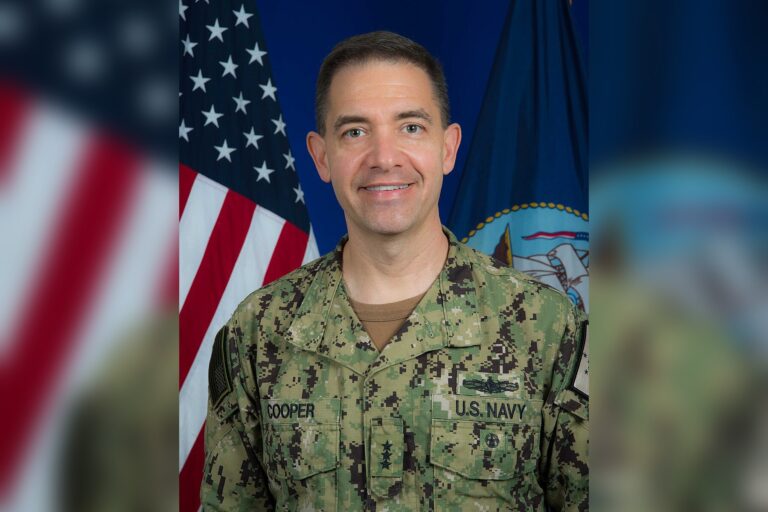 U.S. Fifth Fleet Commander Leads Strait Closure Response