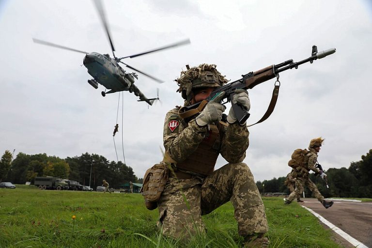 Ukraine lowers conscription age to 25 amid wartime reforms
